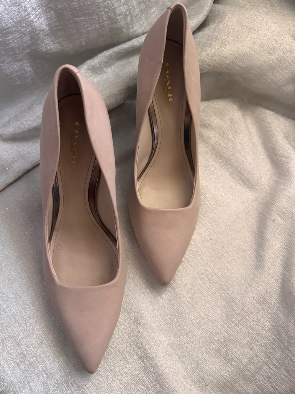 Coach Pointed-Toe Wedge in Peach Rose, size 8